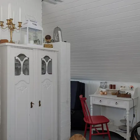Awesome In With 4 Bedrooms And Internet