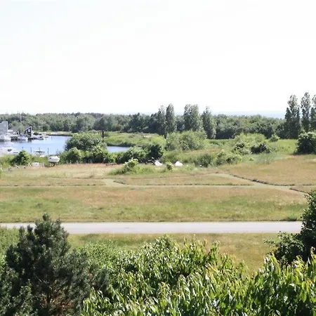 Awesome In With 4 Bedrooms And Internet Feriehus *