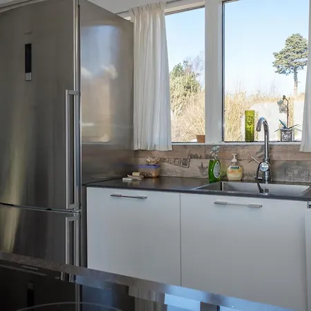 Awesome In With 4 Bedrooms And Internet Feriehus