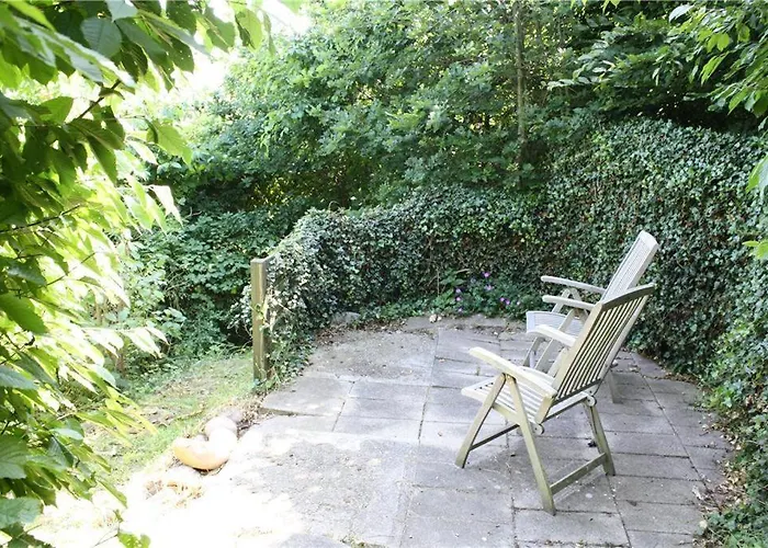 Awesome In With 4 Bedrooms And Internet *