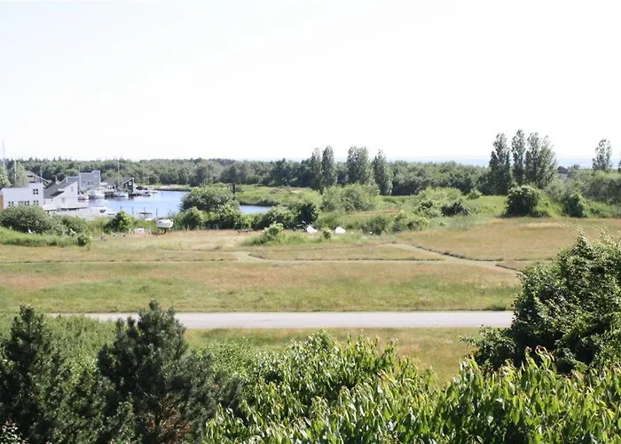 Awesome In With 4 Bedrooms And Internet Дом отдыха *