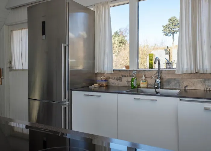 Awesome In With 4 Bedrooms And Internet Дом отдыха